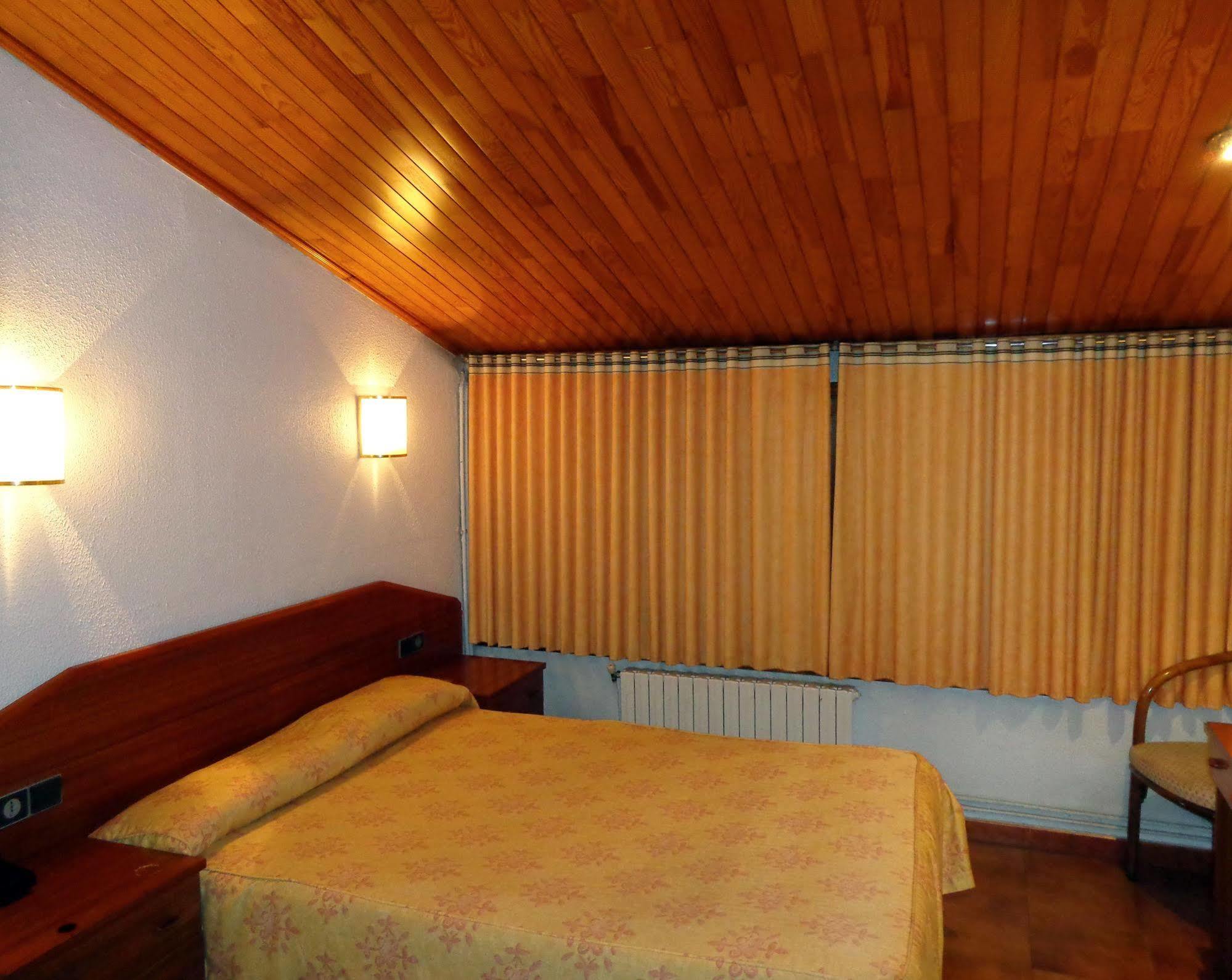 Hotel Festa Brava Andorra la Vella Dış mekan fotoğraf