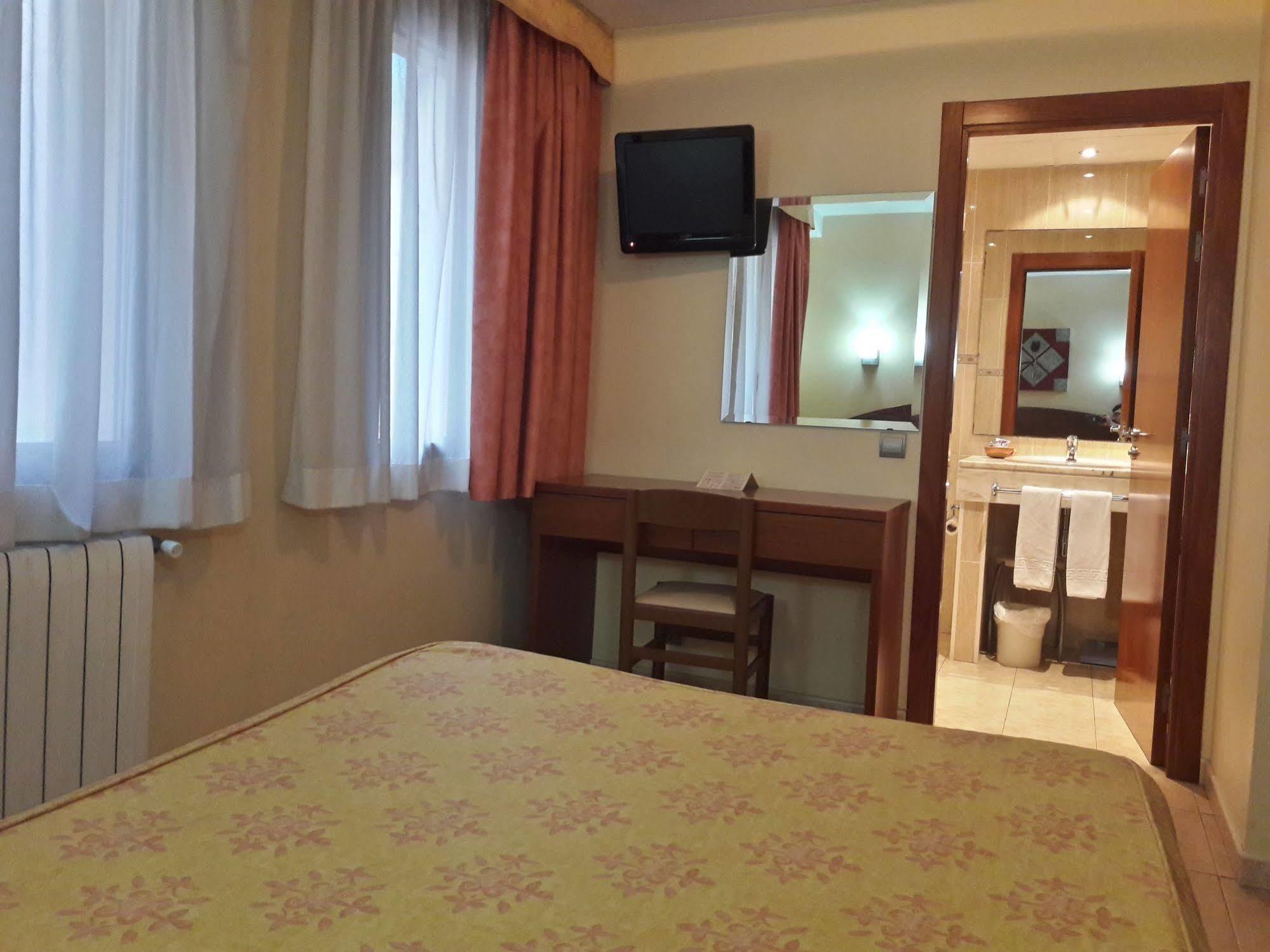 Hotel Festa Brava Andorra la Vella Dış mekan fotoğraf